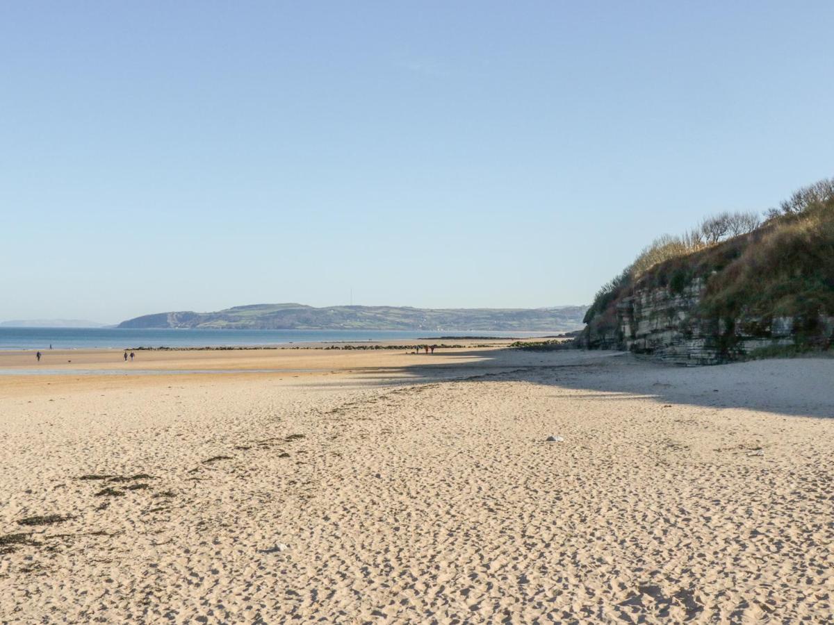 Arlan Villa Benllech Exterior photo